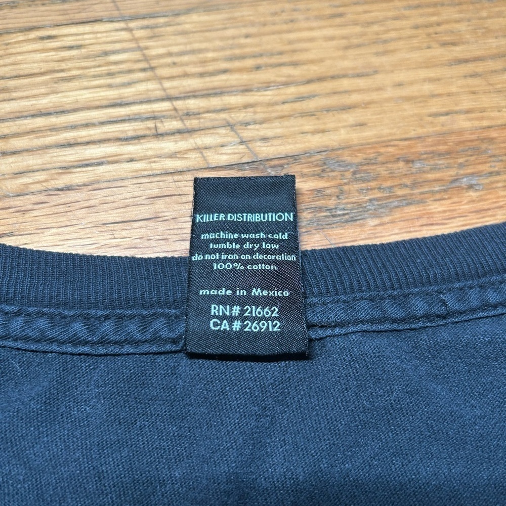 Y2K Famous Stars & Straps Graphic Tee XL - Picture 4 of 6